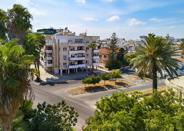 Large Close To Finikoudes With 2 Balconies Daire