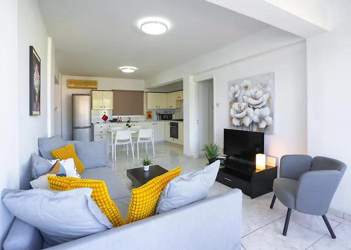 Large Close To Finikoudes With 2 Balconies