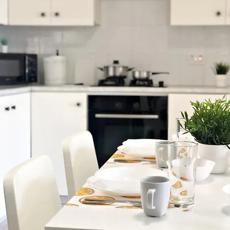 Large Close To Finikoudes With 2 Balconies Apartmán Larnaca